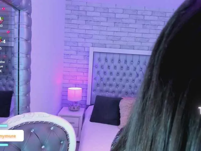 Ellidi – webcam model profile photo Image 11