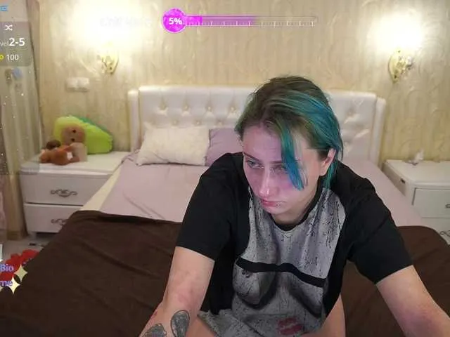 millemimi – webcam model profile photo Image 13