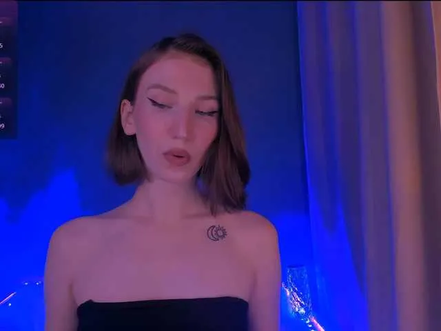 Naughty-Mailey – webcam model profile photo Image 12