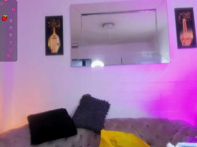 Laranya – webcam model profile photo Image 5