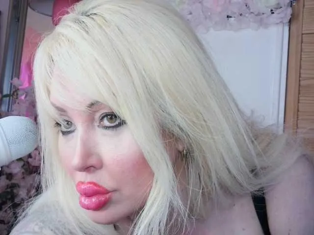 ElyinkPornsta Image 18
