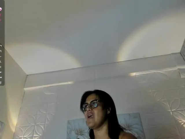 DiamondJo – webcam model profile photo Image 9