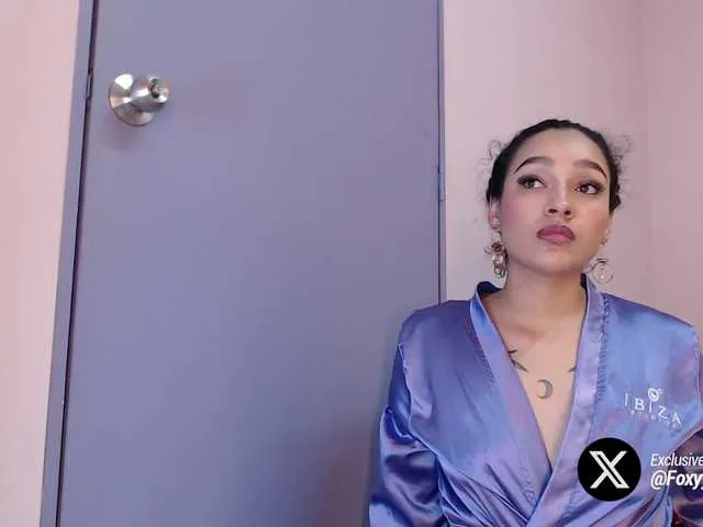 Emily-Foxyy Image 17