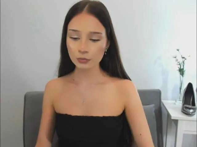 onlygia – webcam model profile photo Image 5