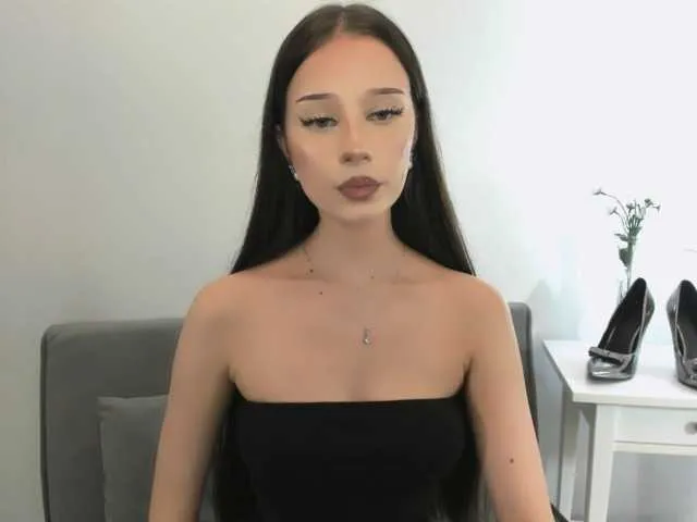 onlygia – webcam model profile photo Image 9