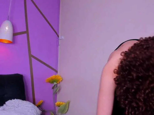 canelaa___ – webcam model profile photo Image 5