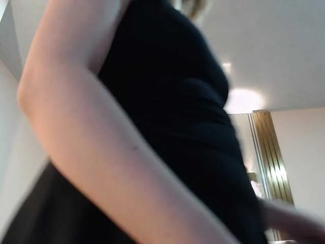 Emma-Blonde Image 10