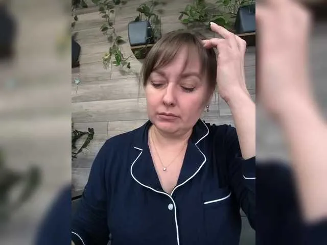 WhoreRobot – webcam model profile photo Image 19