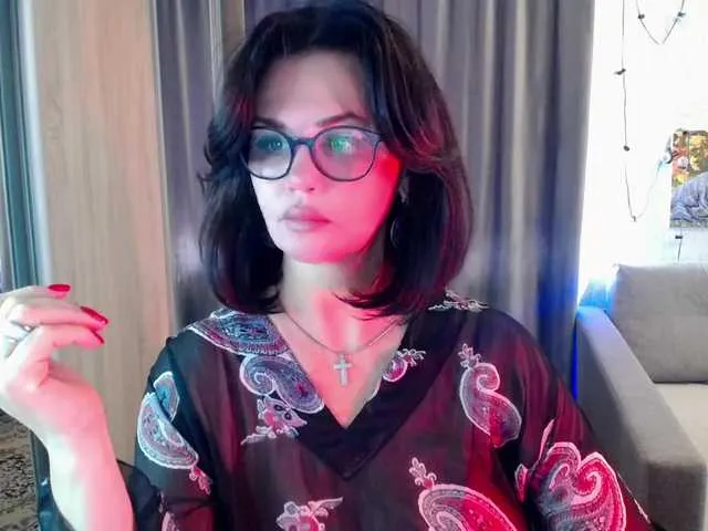 Likachkaa – webcam model profile photo Image 14
