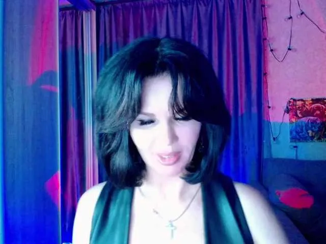 Likachkaa – webcam model profile photo Image 16