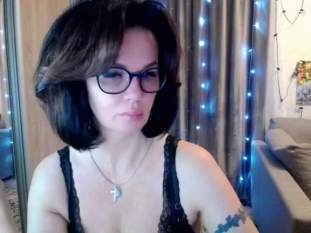 Likachkaa – webcam model profile photo Image 18