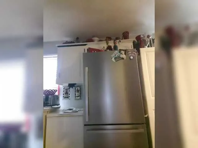 millemimi – webcam model profile photo Image 5