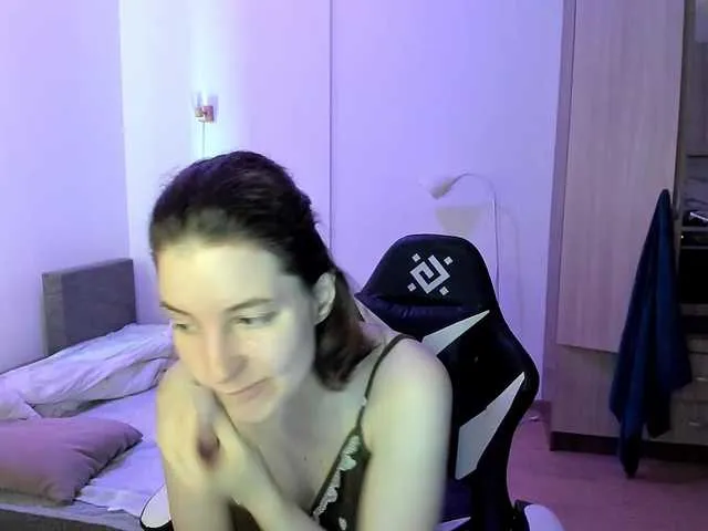 emmaa_rs – webcam model profile photo Image 4