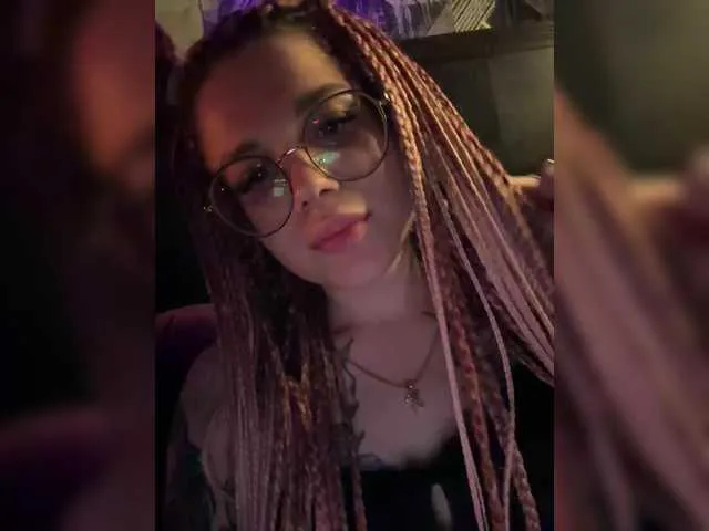 gianna_latin – webcam model profile photo Image 14