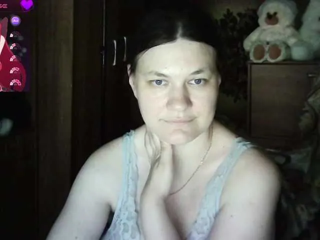 Dooomina35 – webcam model profile photo Image 2