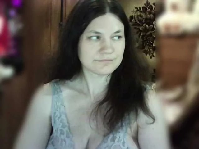 Dooomina35 – webcam model profile photo Image 3