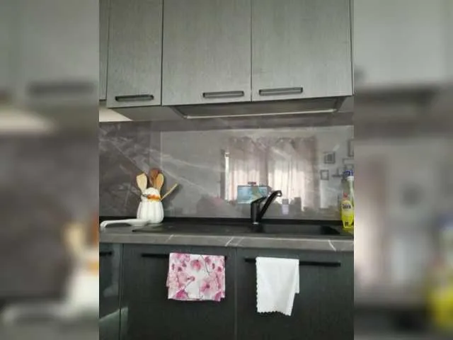 Valeriah – webcam model profile photo Image 8