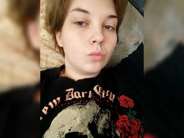 MiaTonyy – webcam model profile photo Image 3