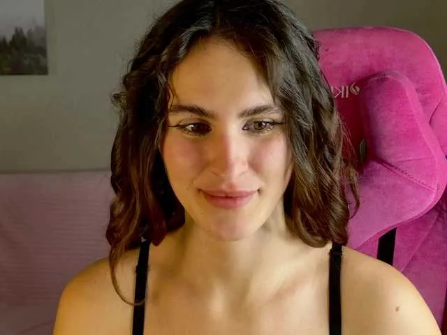 molochnaya000 – webcam model profile photo Image 13