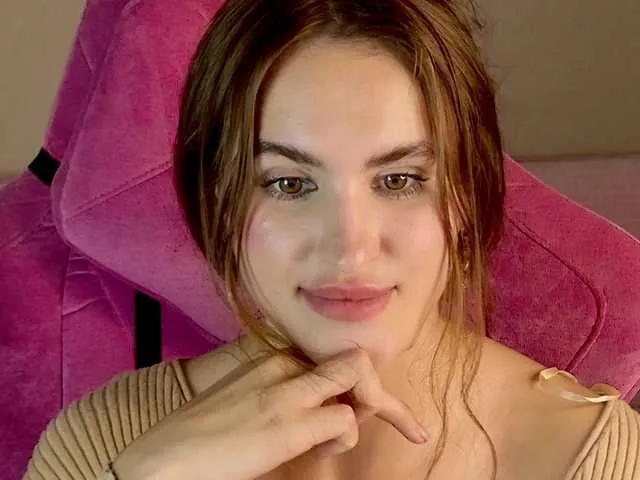 molochnaya000 – webcam model profile photo Image 19