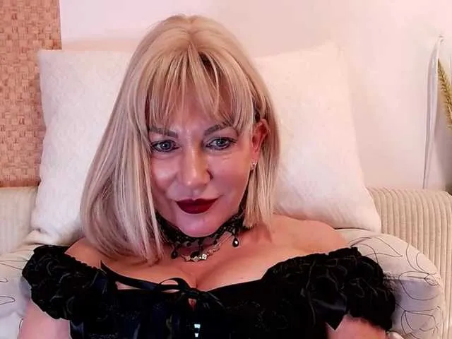 corni__ – webcam model profile photo Image 4
