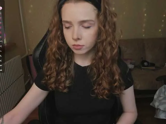 MinniMia – webcam model profile photo Image 2