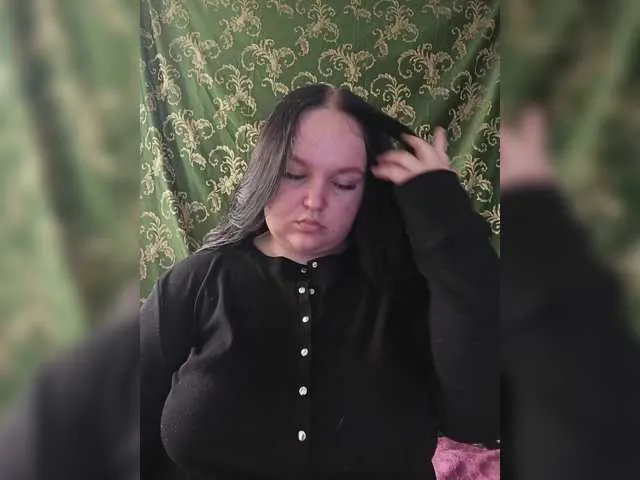 molochnaya000 – webcam model profile photo Image 12