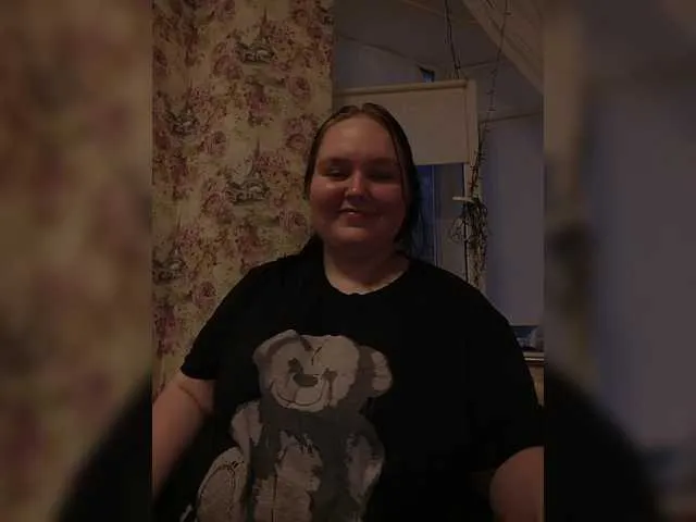 molochnaya000 – webcam model profile photo Image 8