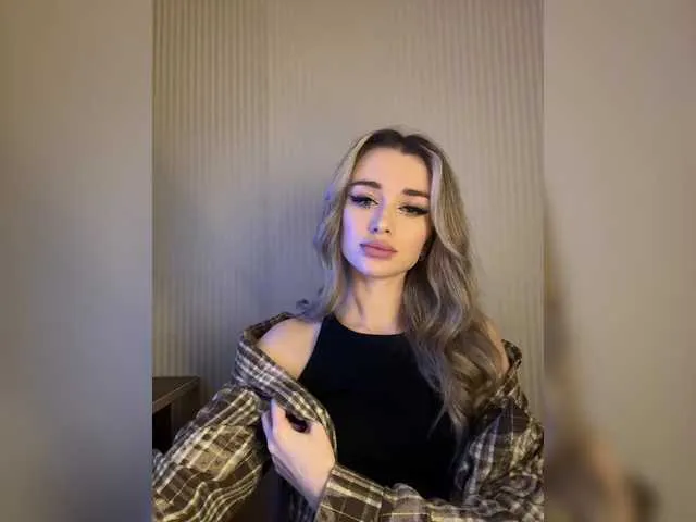 GoldenEmily Image 12