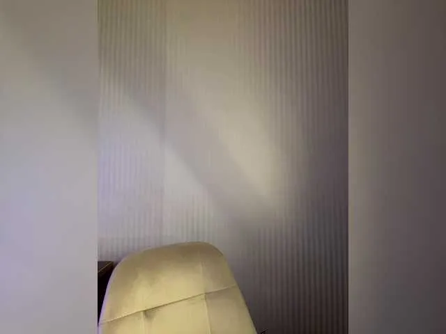 GoldenEmily Image 18