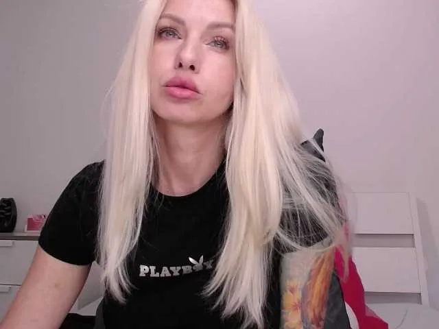 Oyster-lemon – webcam model profile photo Image 19