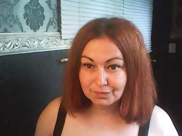 EditaMilf – webcam model profile photo Image 3