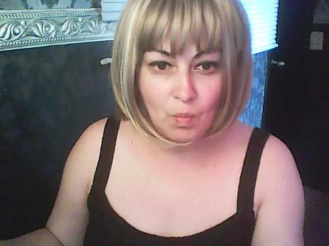 EditaMilf – webcam model profile photo Image 6