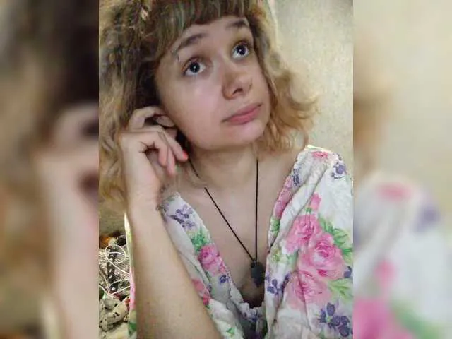 molochnaya000 – webcam model profile photo Image 13