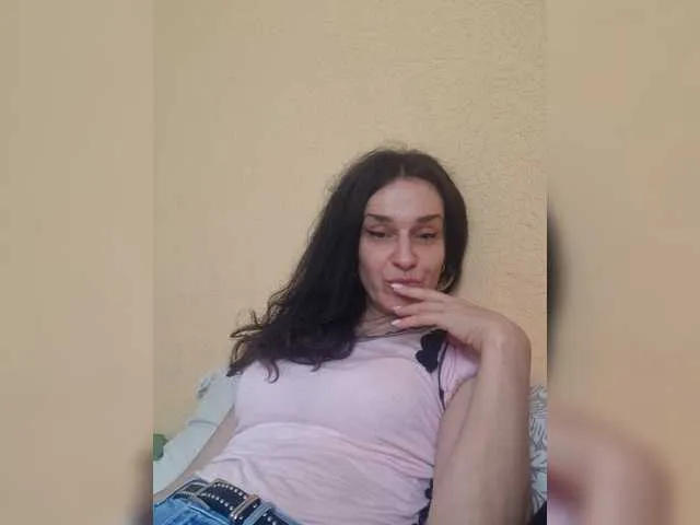 helenakisss – webcam model profile photo