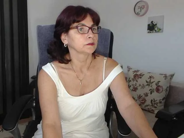 glossybabe_ – webcam model profile photo Image 13