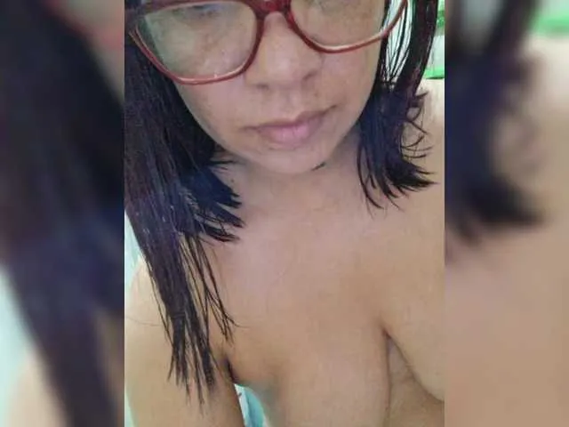 horny-cougar Image 9