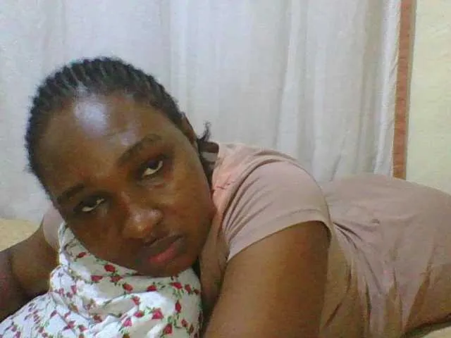 korinaluvv – webcam model profile photo Image 12