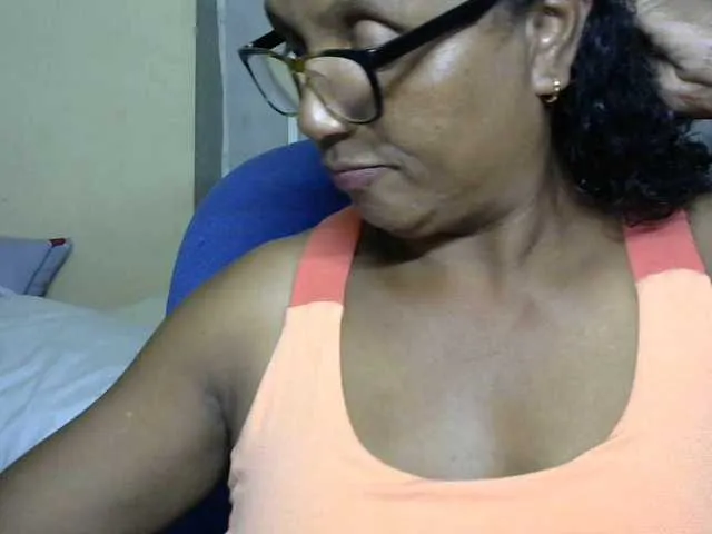 hotmomsexy – webcam model profile photo