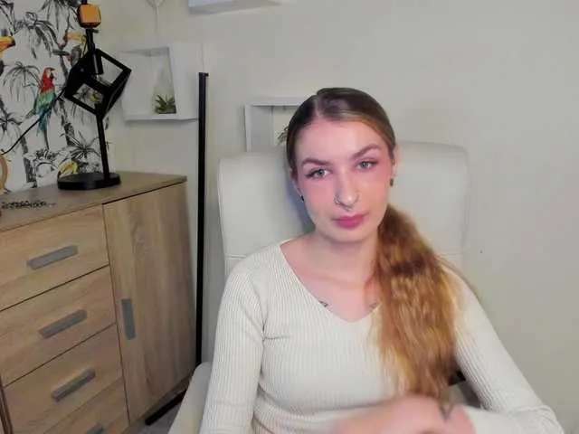 MaddieBryggs – webcam model profile photo Image 2