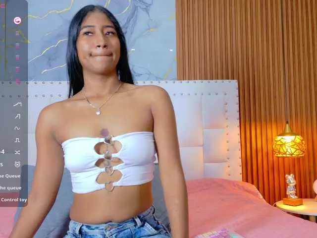 millemimi – webcam model profile photo Image 15