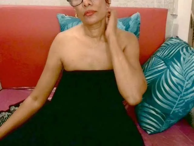 millemimi – webcam model profile photo Image 7