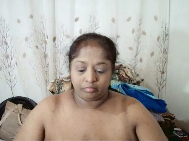 AlexisGrays – webcam model profile photo Image 11