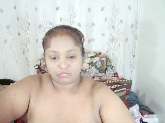 AlexisGrays – webcam model profile photo Image 3