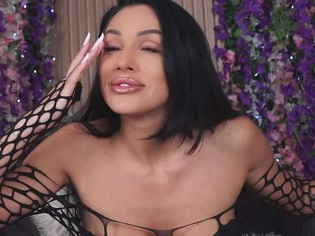 mia_skys – webcam model profile photo Image 6