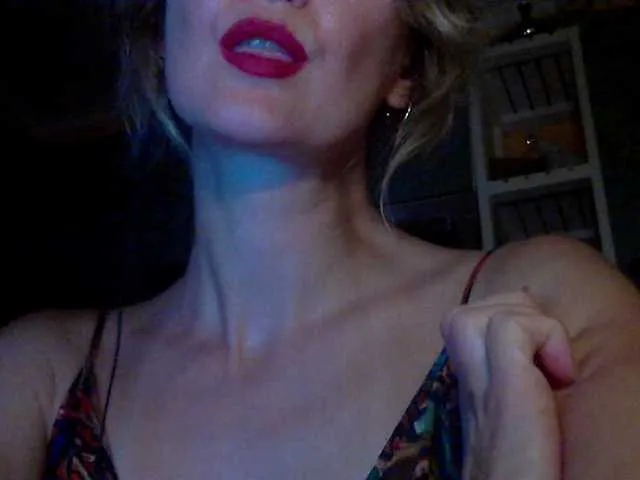 ELENA-XXX – webcam model profile photo Image 12
