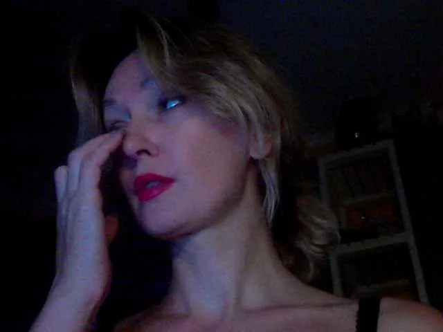 ELENA-XXX – webcam model profile photo Image 14