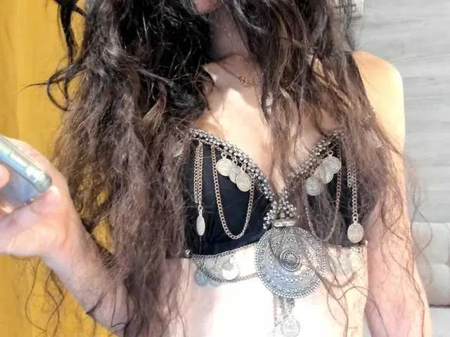IreneHabibi Image 16