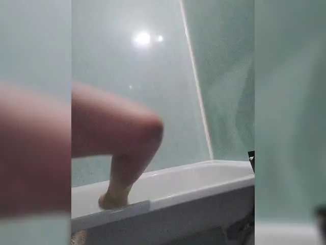 pinkadele – webcam model profile photo Image 2