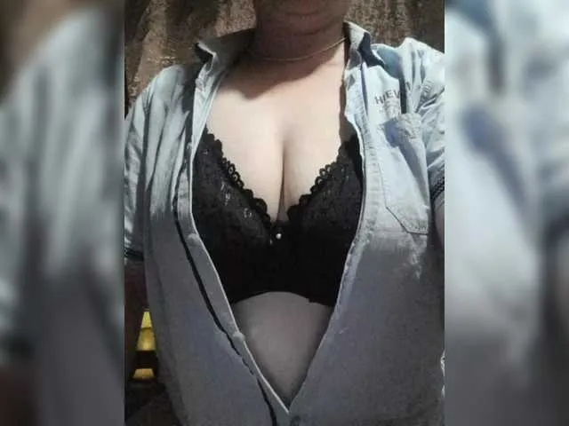 Alexxpussy – webcam model profile photo Image 18